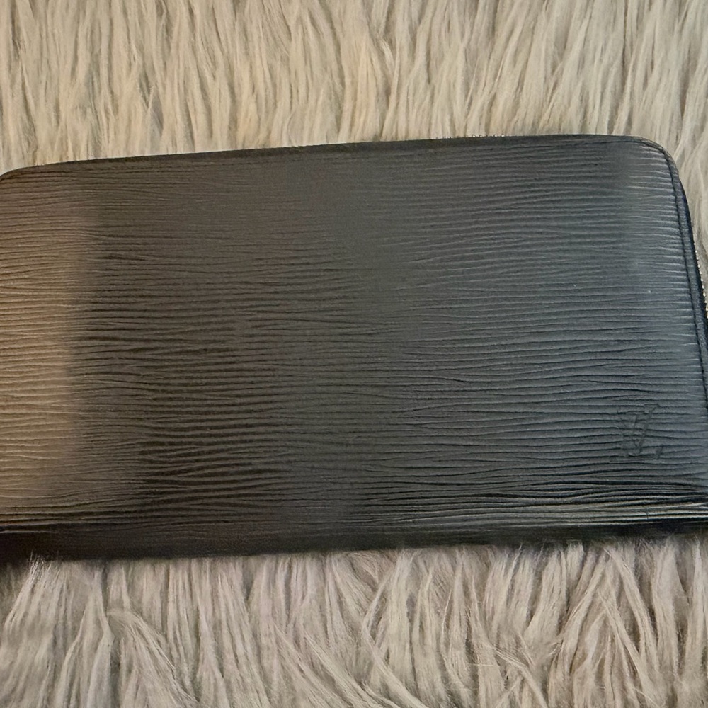 2006 Louis Vuitton Zippy Organizer in Noor Epi Leather